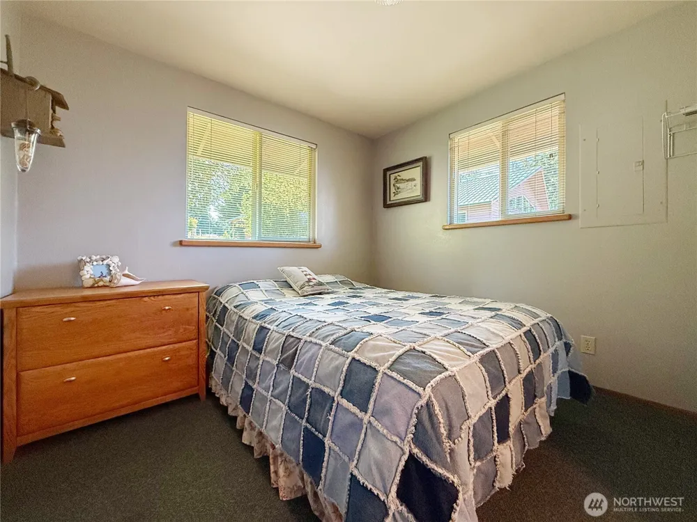 16 A Saratoga  (Including D-15) Drive Hat Island, WA 98206