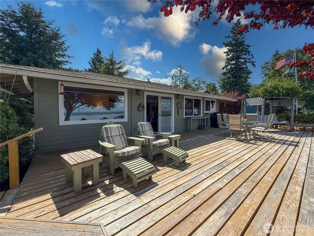 16 A Saratoga  (Including D-15) Drive Hat Island, WA 98206
