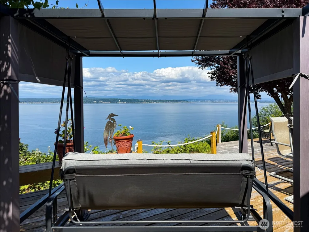 16 A Saratoga  (Including D-15) Drive Hat Island, WA 98206