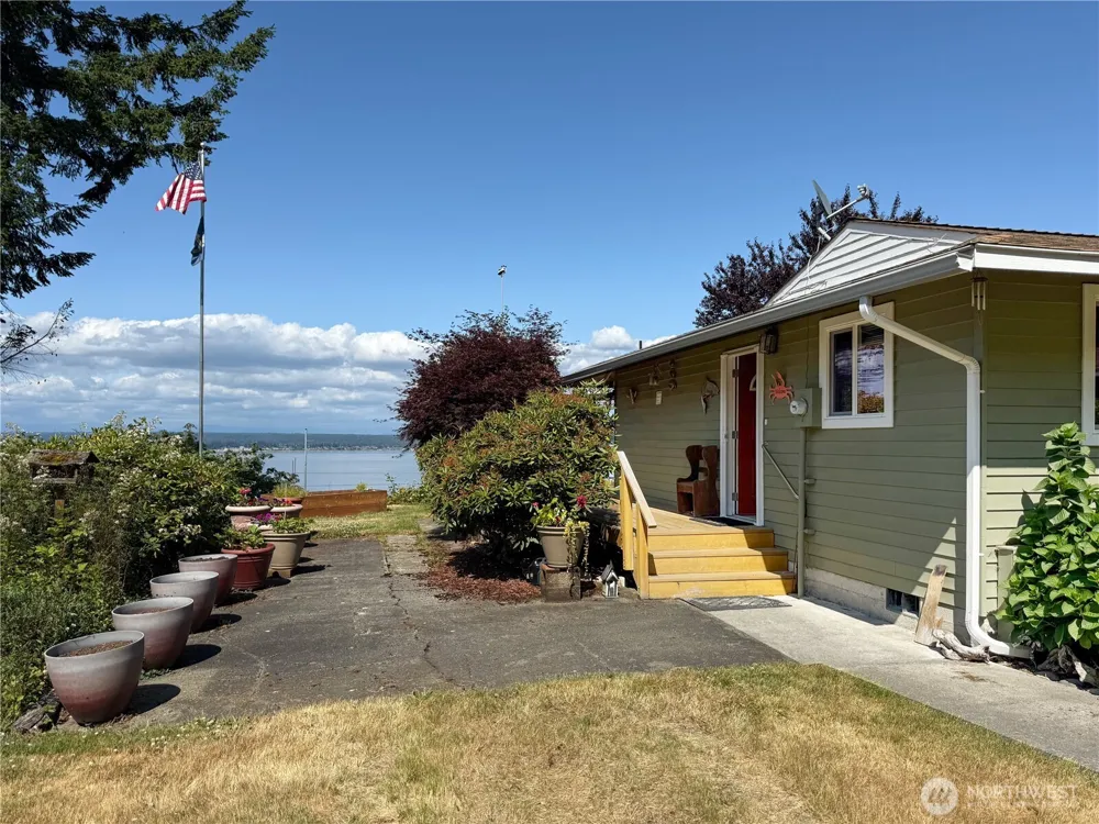 16 A Saratoga  (Including D-15) Drive Hat Island, WA 98206