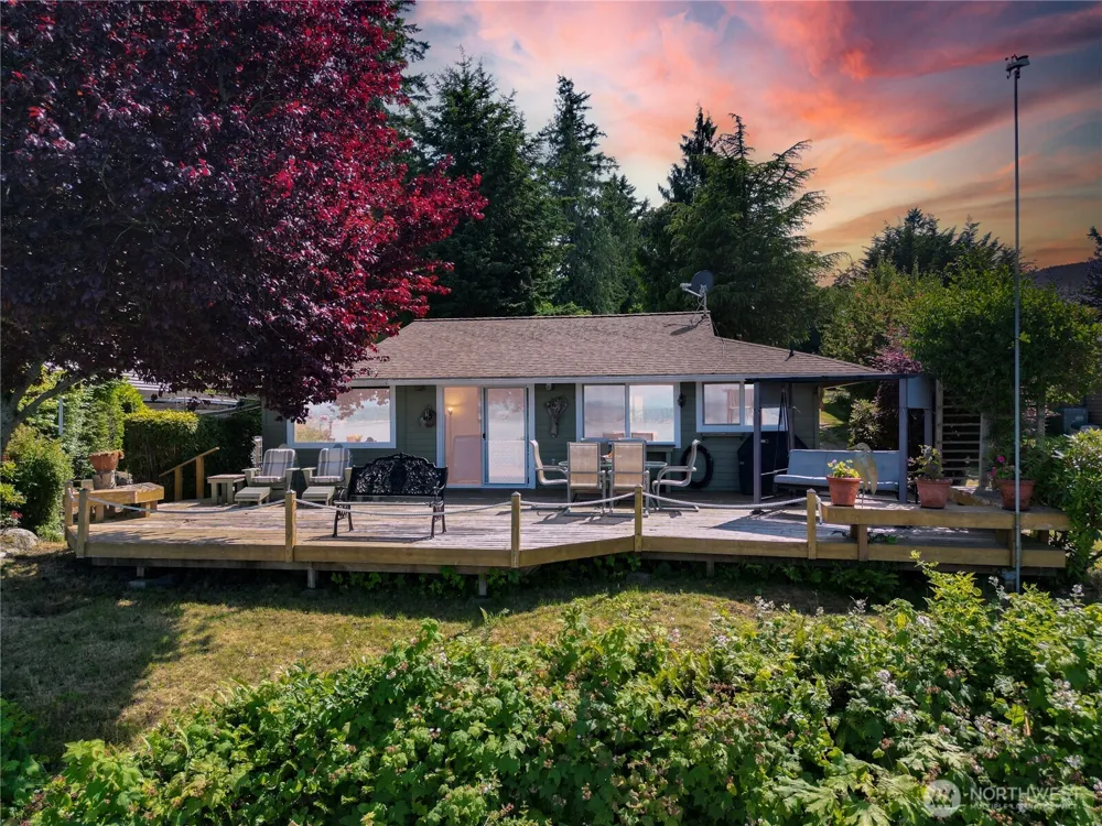 16 A Saratoga  (Including D-15) Drive Hat Island, WA 98206