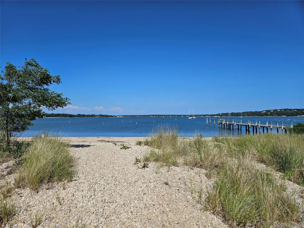 3650 Bay Shore Road Greenport, NY 11944