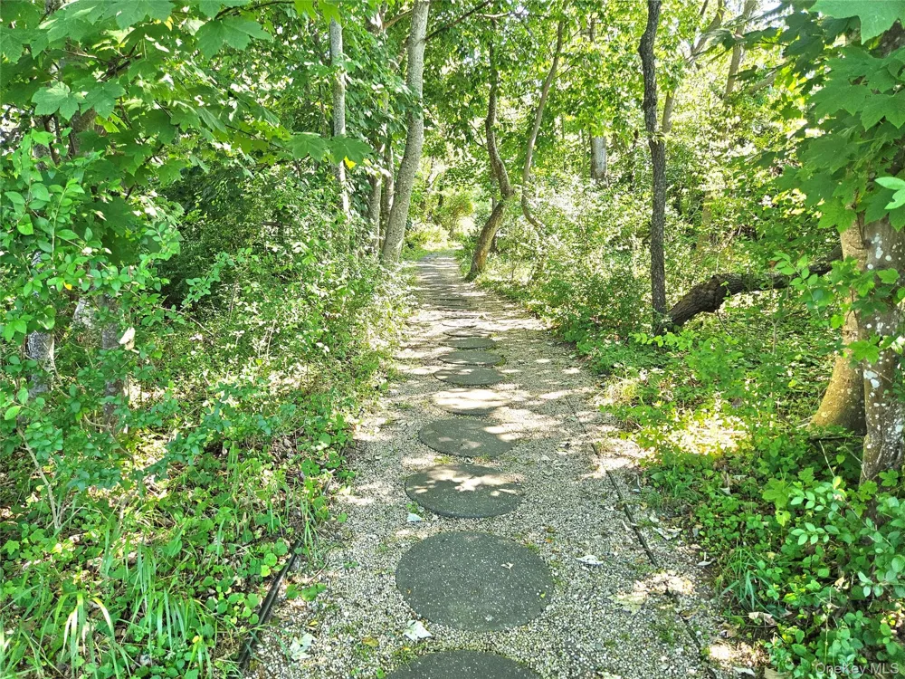 3650 Bay Shore Road Greenport, NY 11944