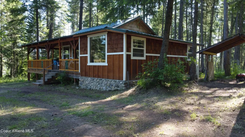 1942 Two Tail Road Bonners Ferry, ID 83805