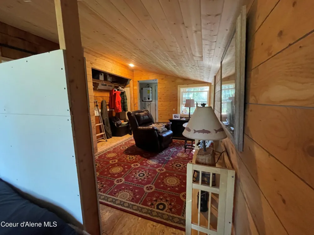1942 Two Tail Road Bonners Ferry, ID 83805