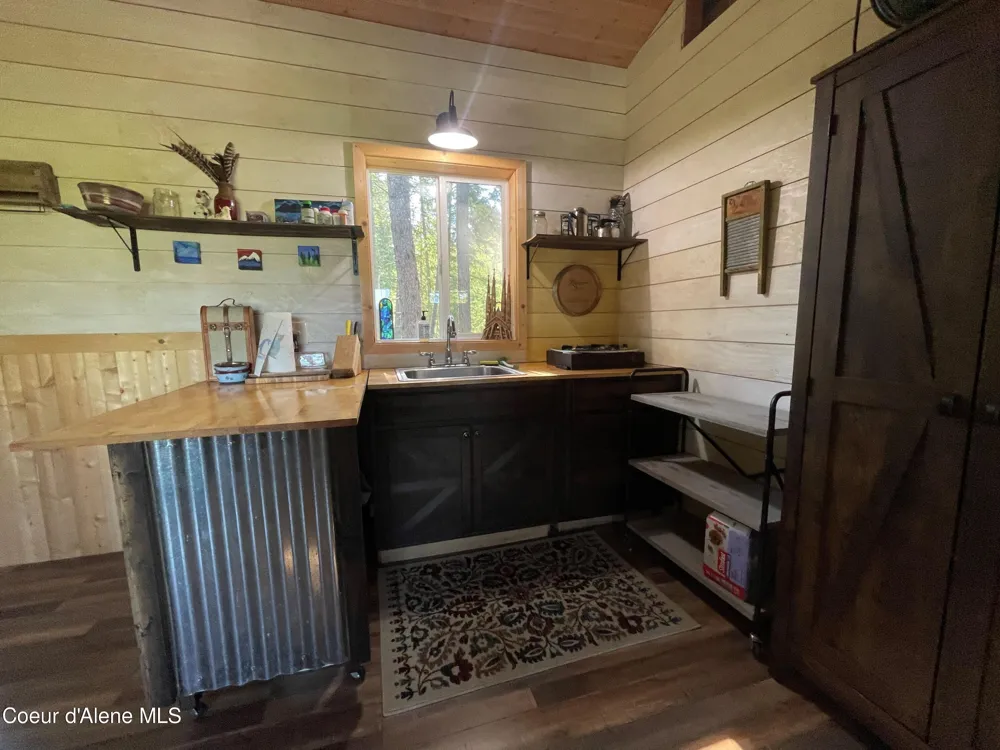 1942 Two Tail Road Bonners Ferry, ID 83805