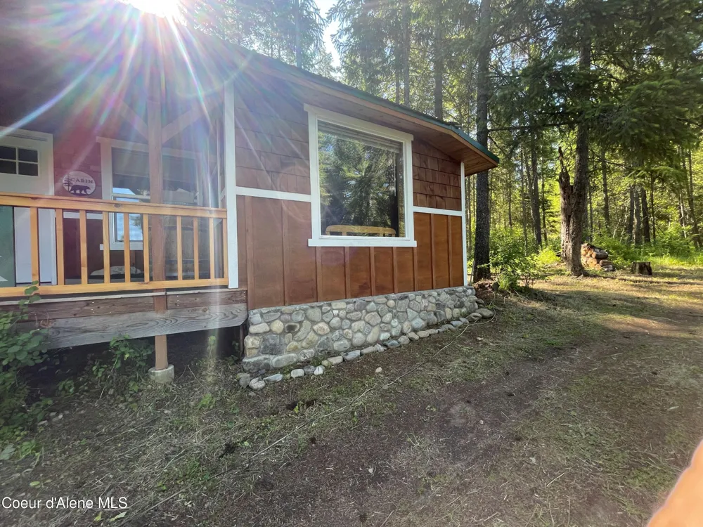 1942 Two Tail Road Bonners Ferry, ID 83805