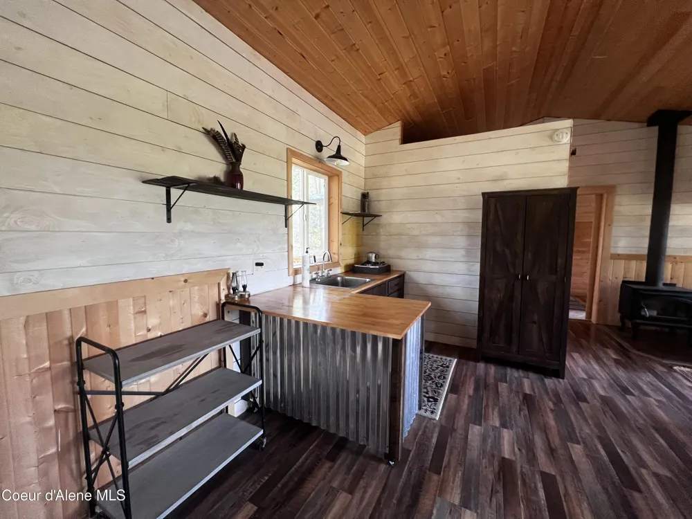 1942 Two Tail Road Bonners Ferry, ID 83805