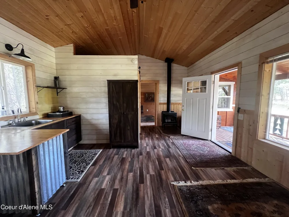 1942 Two Tail Road Bonners Ferry, ID 83805