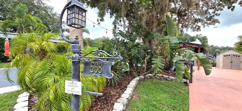 568 WATERWAY DRIVE River Ranch, FL 33867