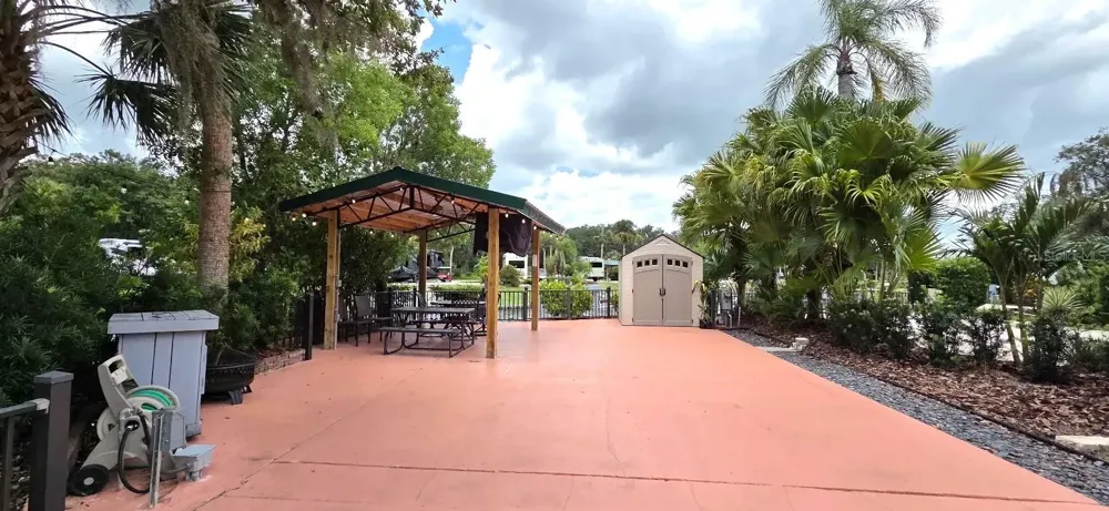 568 WATERWAY DRIVE River Ranch, FL 33867