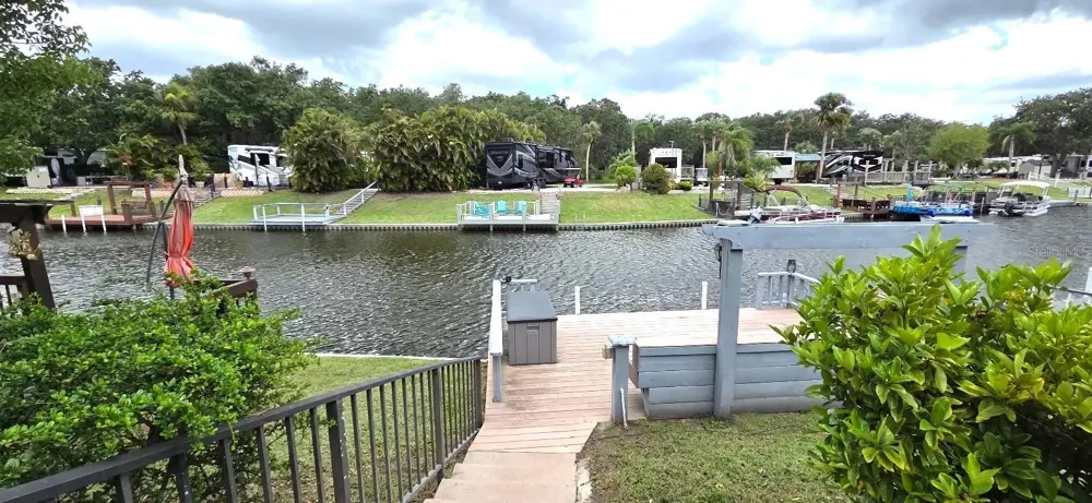 568 WATERWAY DRIVE River Ranch, FL 33867
