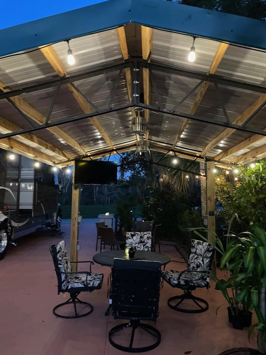 568 WATERWAY DRIVE River Ranch, FL 33867