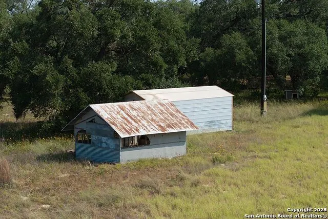 1003 County Road 334 Stockdale, TX 78160
