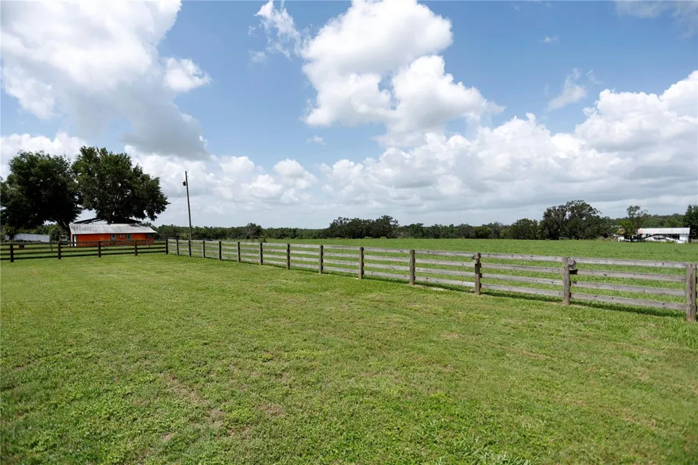 14435 CURLEY ROAD Dade City, FL 33525