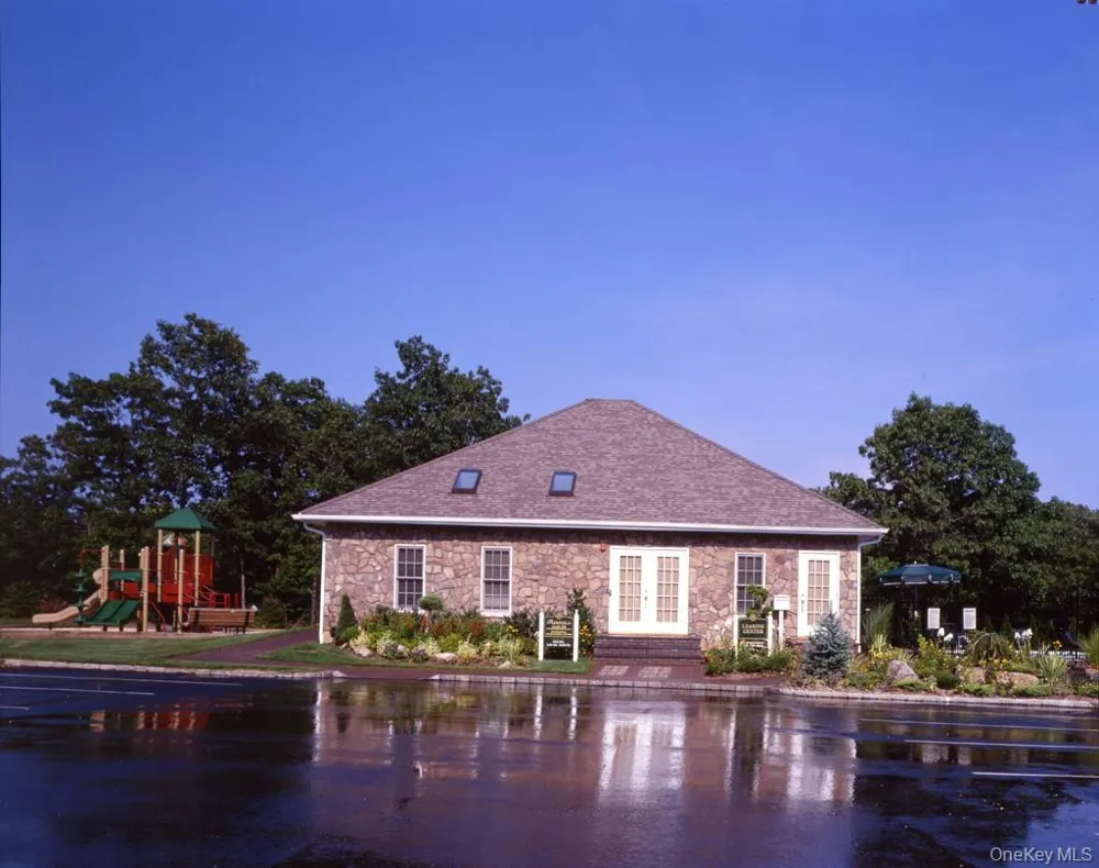 36 Neal #36 South Setauket, NY 11720