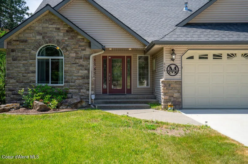 608 Country Club Lane Pinehurst, ID 83850