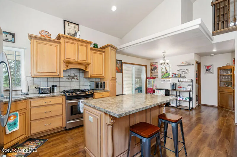 608 Country Club Lane Pinehurst, ID 83850