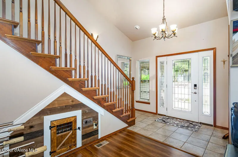 608 Country Club Lane Pinehurst, ID 83850