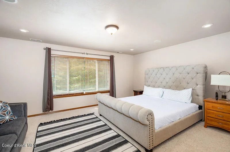 608 Country Club Lane Pinehurst, ID 83850