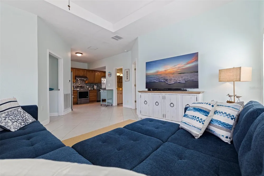 106 7TH AVENUE St Pete Beach, FL 33706