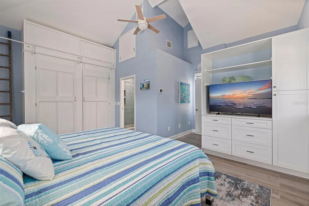 106 7TH AVENUE St Pete Beach, FL 33706