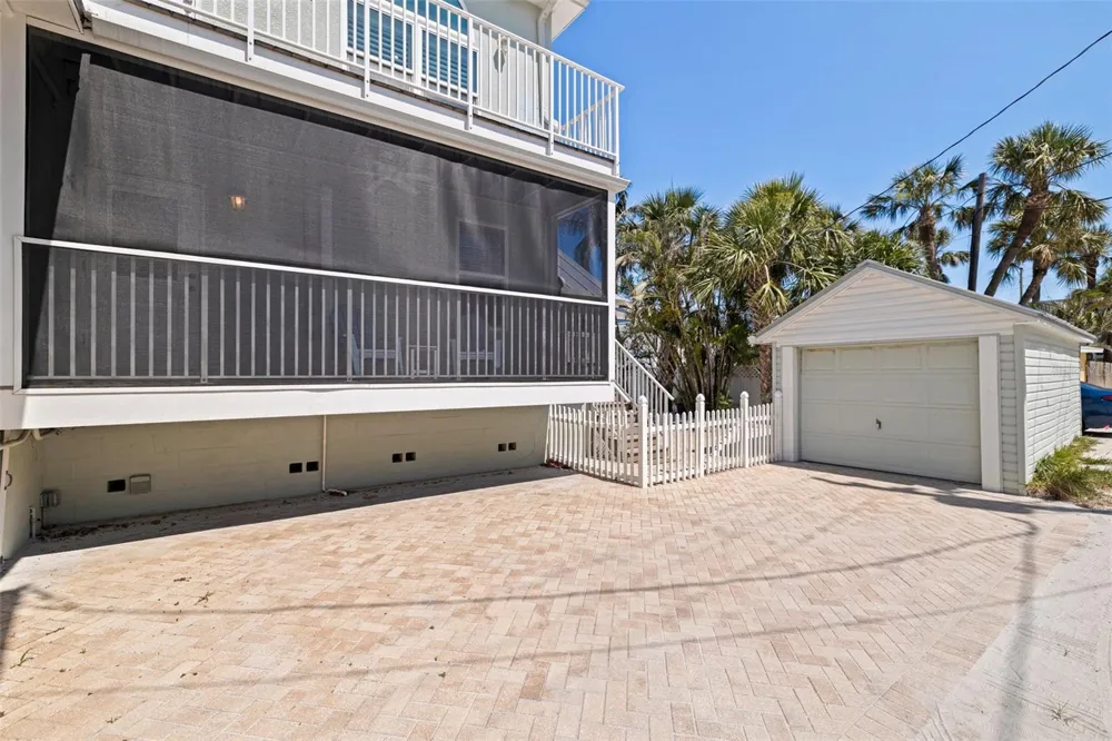 106 7TH AVENUE St Pete Beach, FL 33706