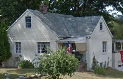 256 Burr St Street