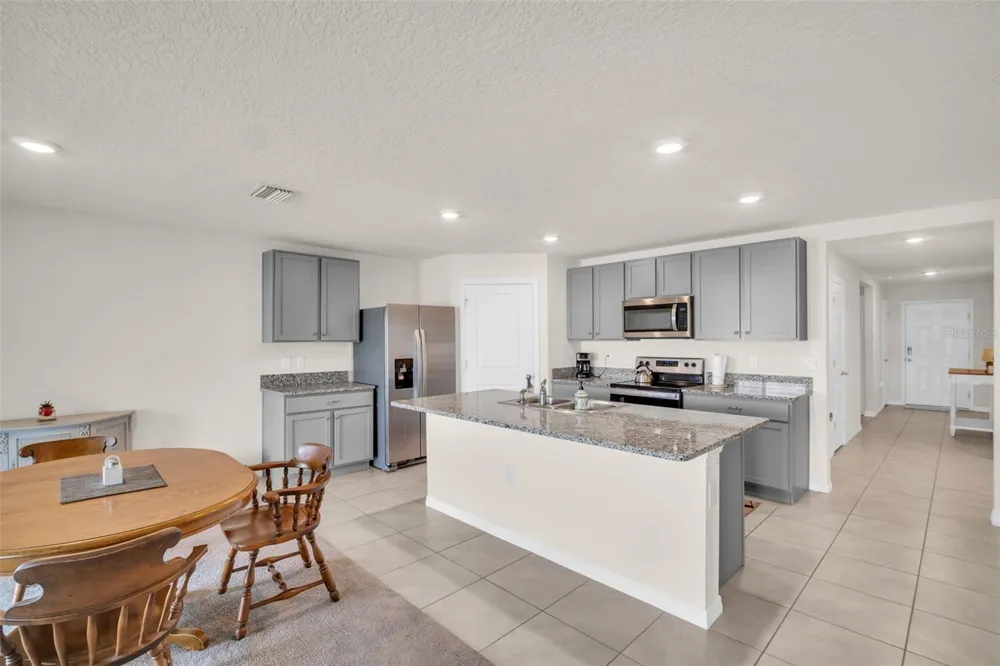7774 SAIL CLOVER LANE Zephyrhills, FL 33540