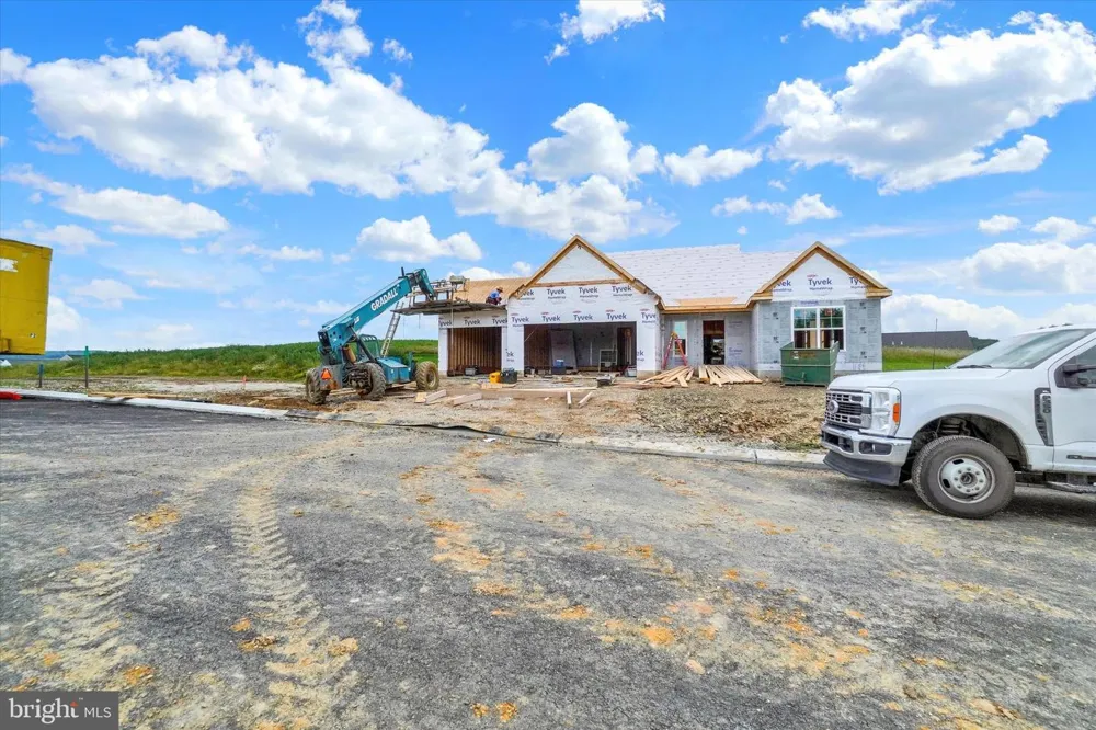 350 LLOYDS LANE York, PA 17406