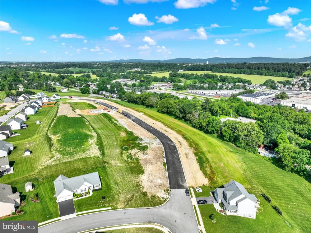 350 LLOYDS LANE York, PA 17406