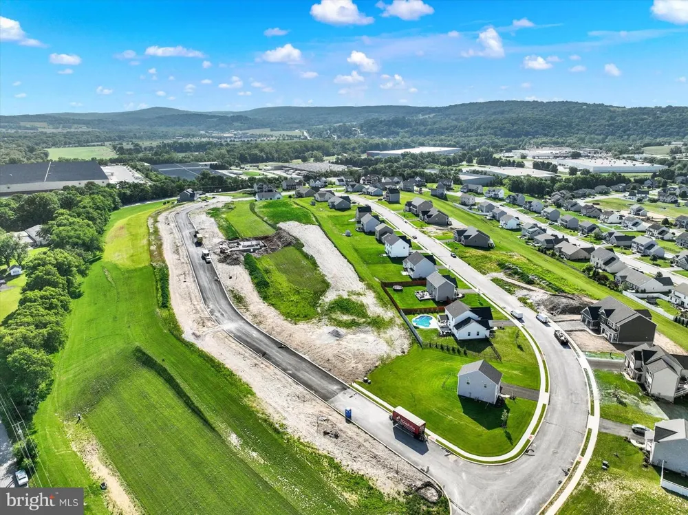 350 LLOYDS LANE York, PA 17406