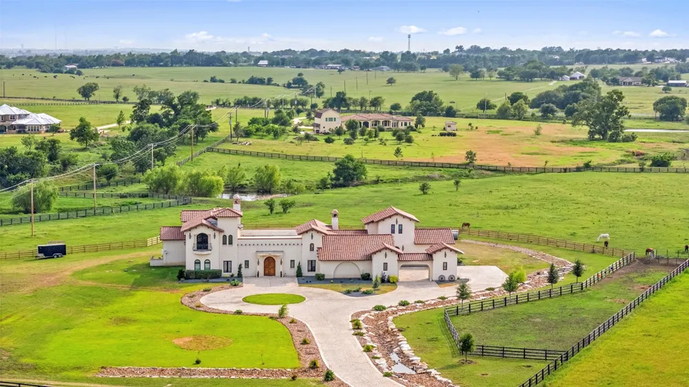 108 Country Vista Lane Georgetown, TX 78626