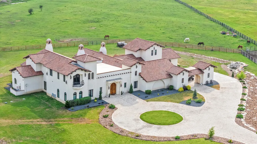 108 Country Vista Lane Georgetown, TX 78626
