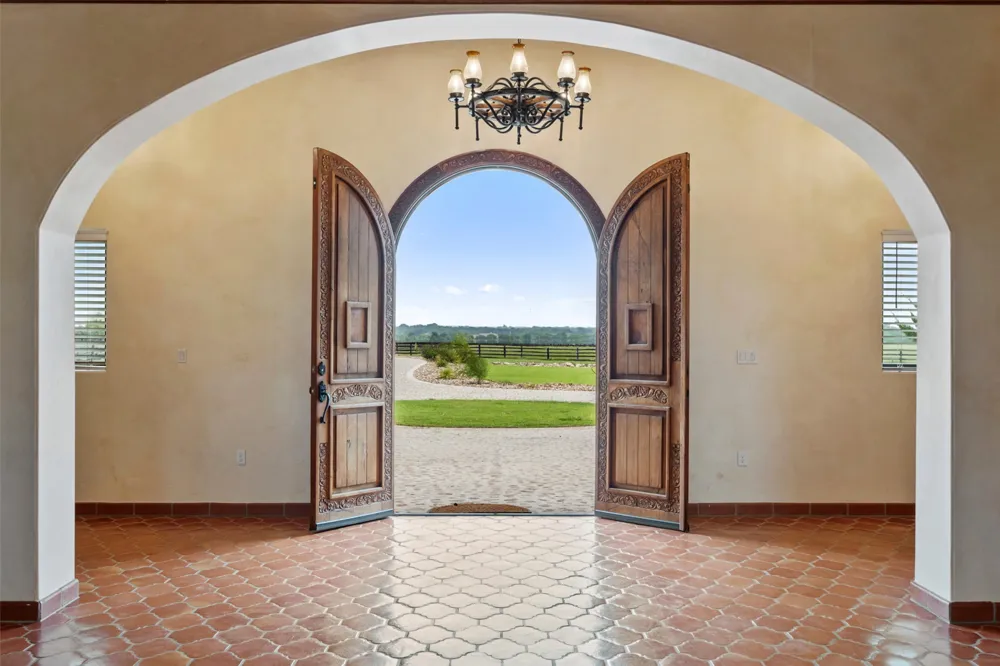 108 Country Vista Lane Georgetown, TX 78626