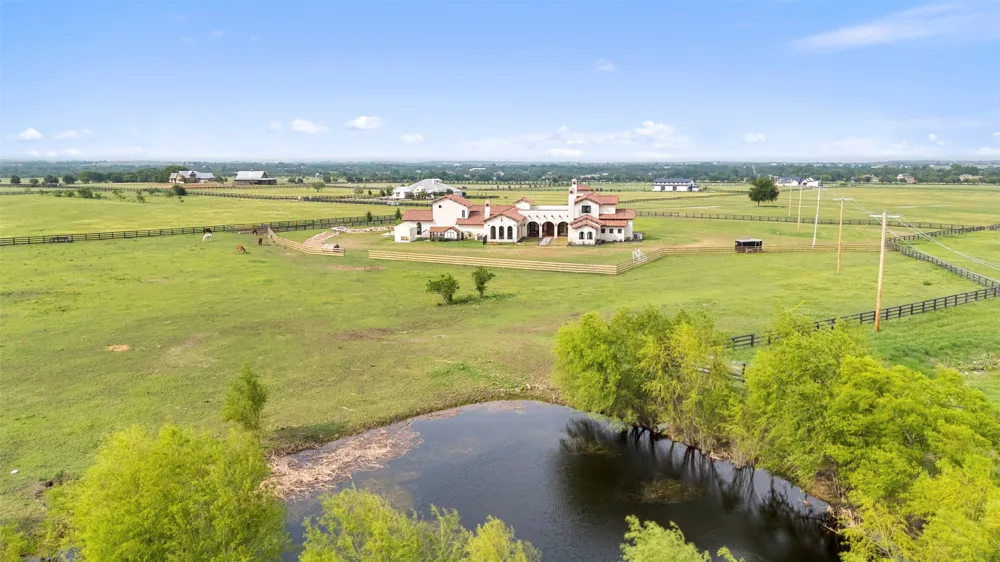 108 Country Vista Lane Georgetown, TX 78626