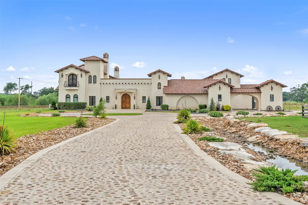 108 Country Vista Lane Georgetown, TX 78626