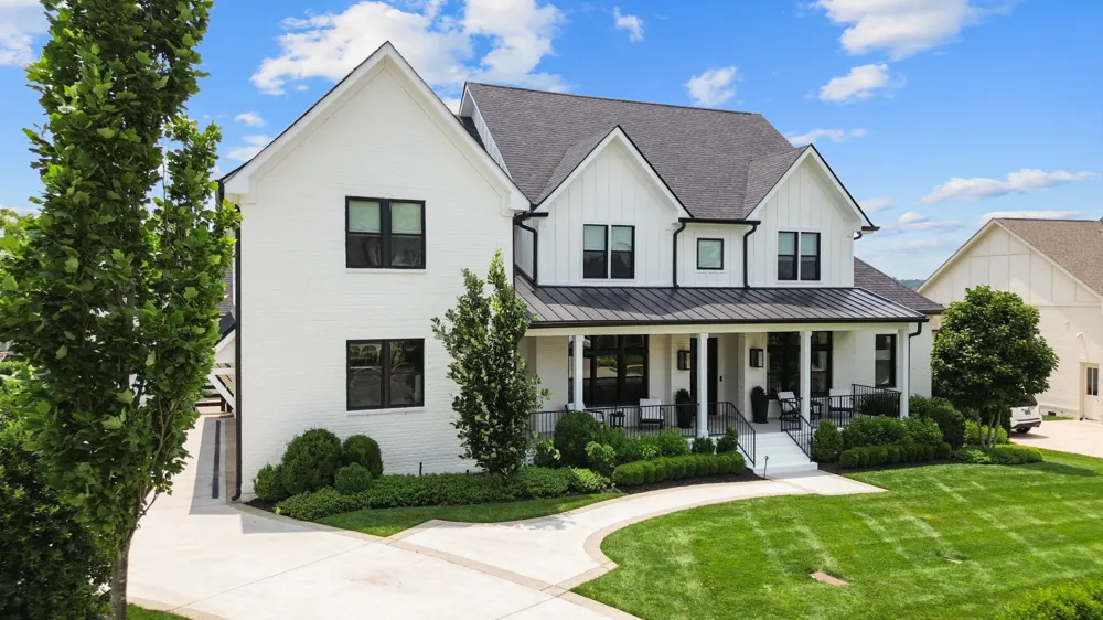 7025 Lanceleaf Drive College Grove, TN 37046