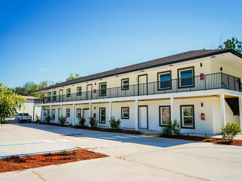 2201 CONWAY DRIVE #202