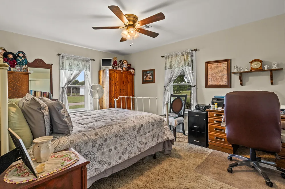 468 CR 4211 Pittsburg, TX 75686