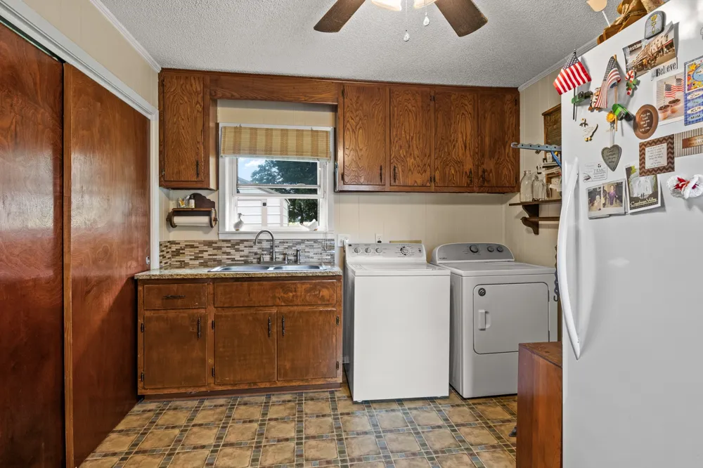 468 CR 4211 Pittsburg, TX 75686