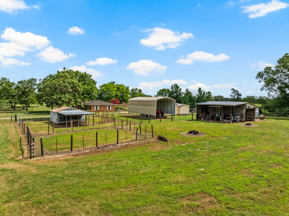 468 CR 4211 Pittsburg, TX 75686