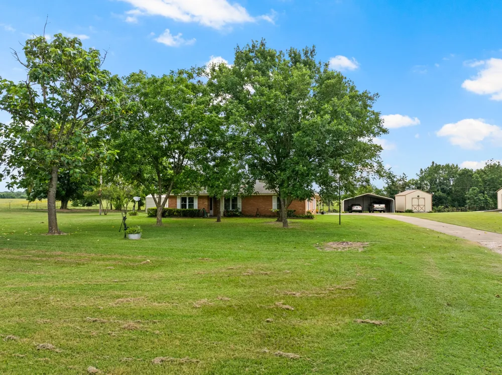 468 CR 4211 Pittsburg, TX 75686