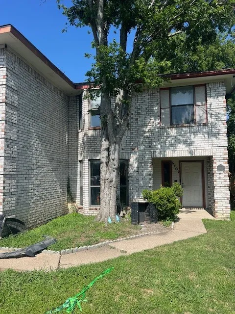 6401 Brownlee Lane