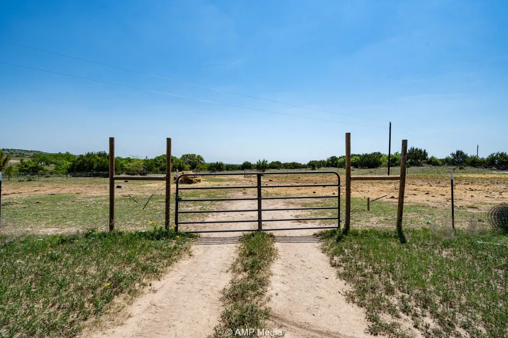 748 County Road 350 Dublin, TX 76446