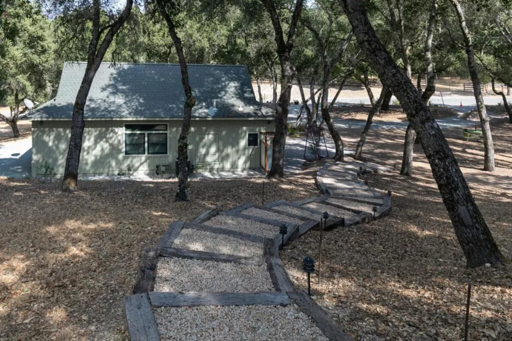 21900 Parrott Ranch Road Carmel Valley, CA 93924