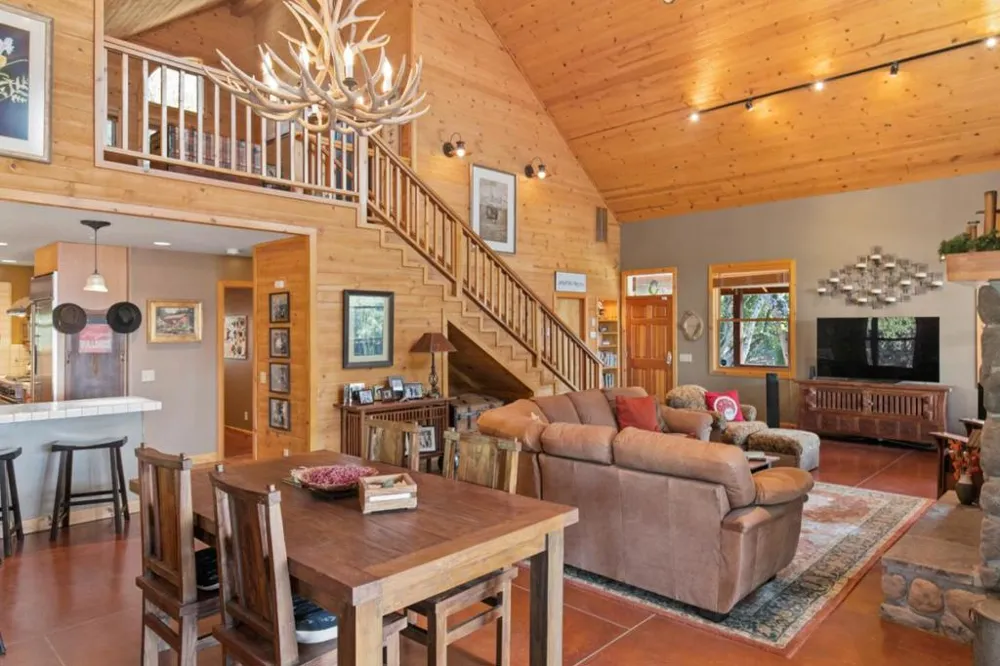 21900 Parrott Ranch Road Carmel Valley, CA 93924