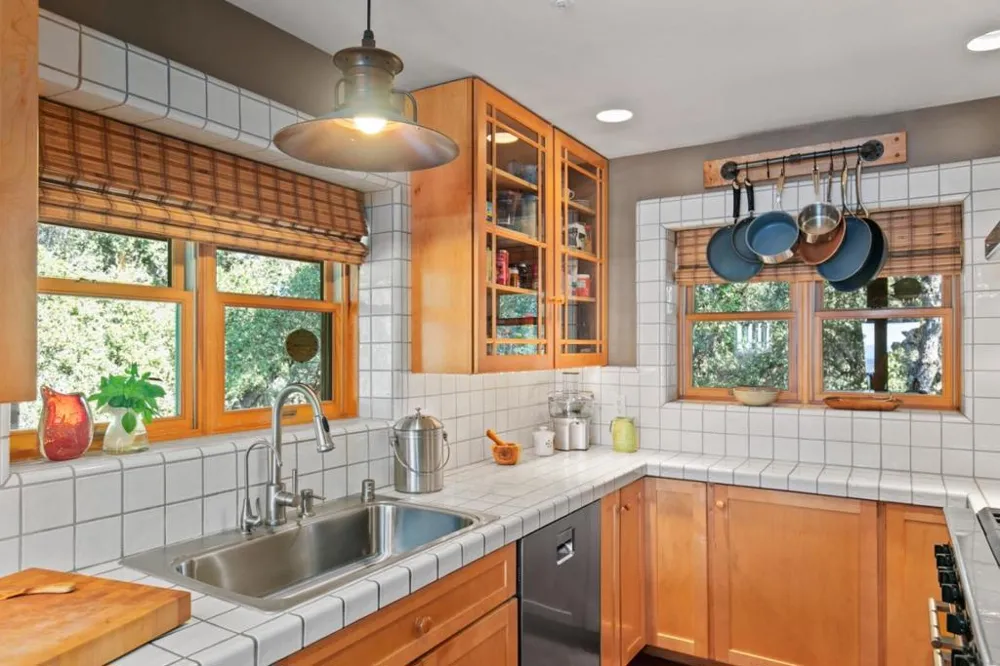 21900 Parrott Ranch Road Carmel Valley, CA 93924