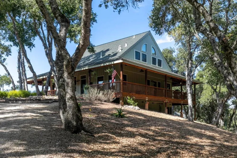 21900 Parrott Ranch Road Carmel Valley, CA 93924