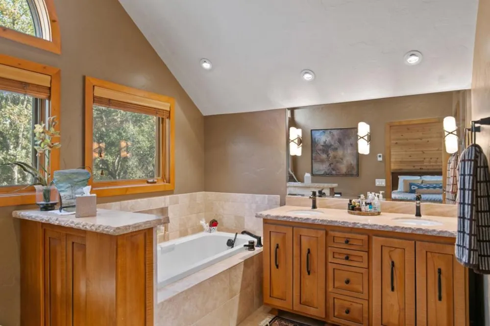 21900 Parrott Ranch Road Carmel Valley, CA 93924